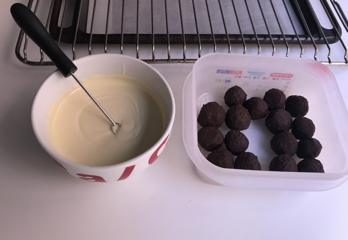 Trufas momia de dos chocolates