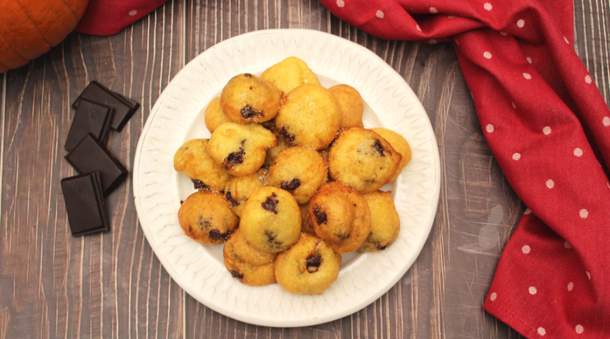 Buñuelos de calabaza rellenos de chocolate. Receta de Todos los Santos
