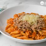 Macarrones con atún y tomate. Receta de pasta fácil y barata