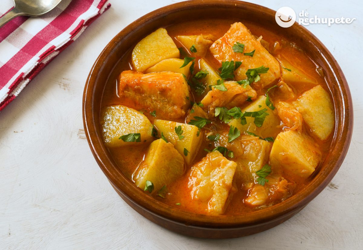 Patatas con bacalao o patatas guisadas con bacalao. Receta de la abuela