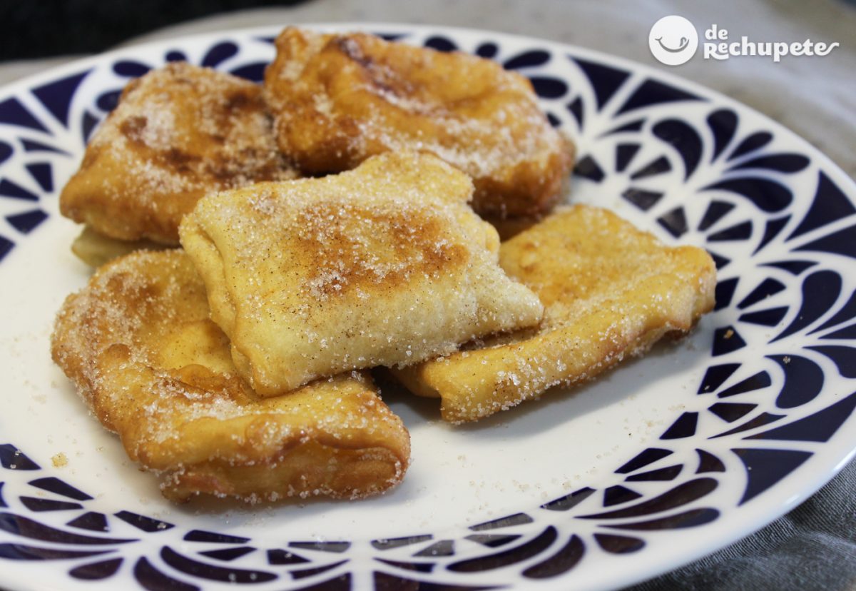 Teresitas de sartén rellenas de crema pastelera. Postre asturiano