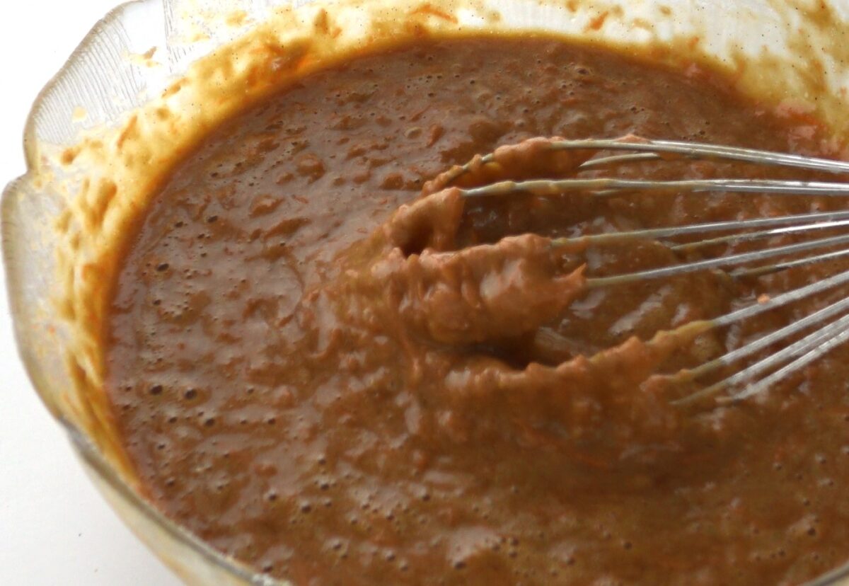 Bizcocho de zanahoria. Receta fácil para desayunos y meriendas