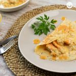 Crêpes rellenas de langostinos. Receta con marisco para una ocasión especial