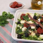 Ensalada mediterránea. Receta ligera, fácil y sabrosa