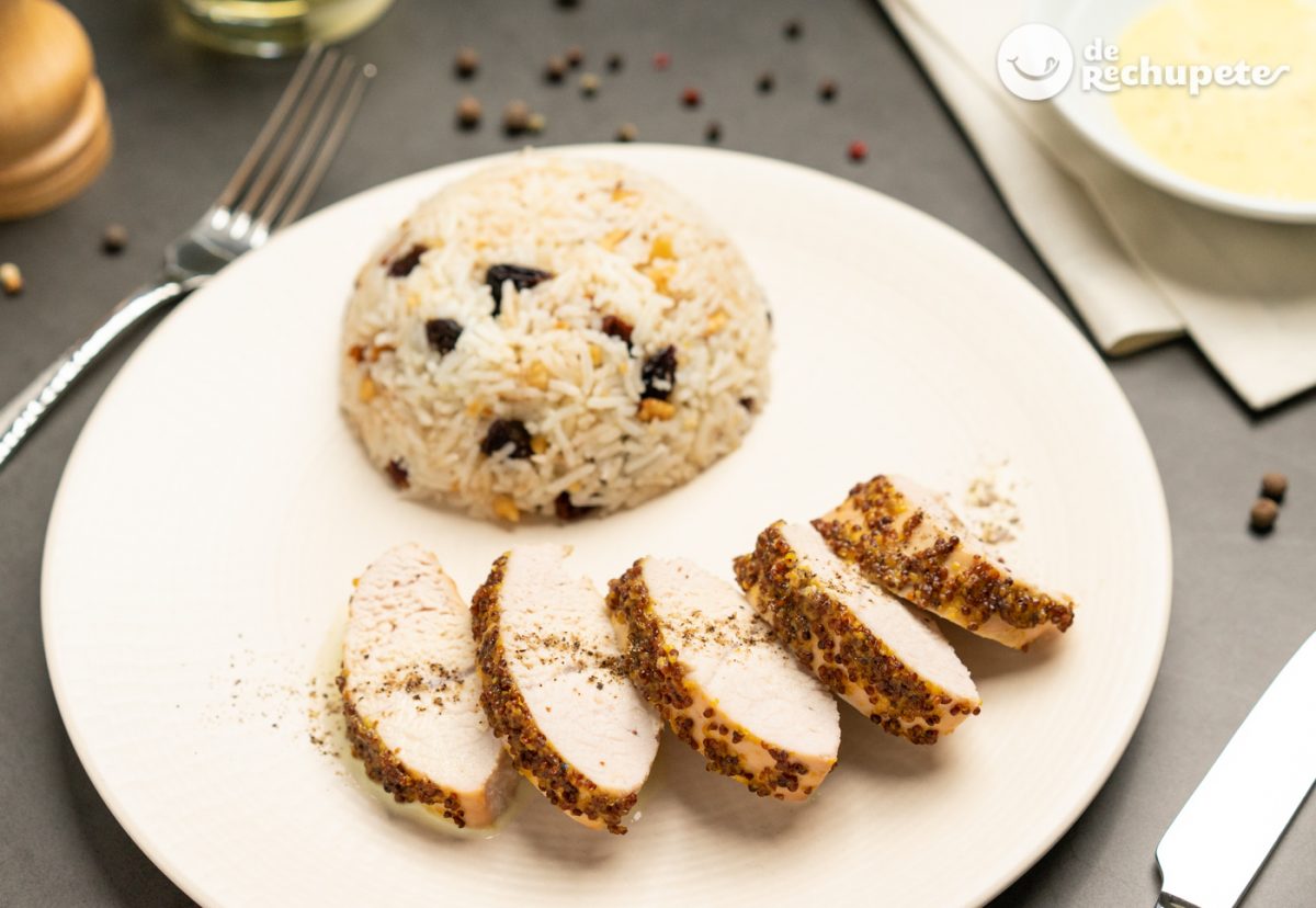 Pechuga de pavo asada con miel, mostaza y arroz basmati