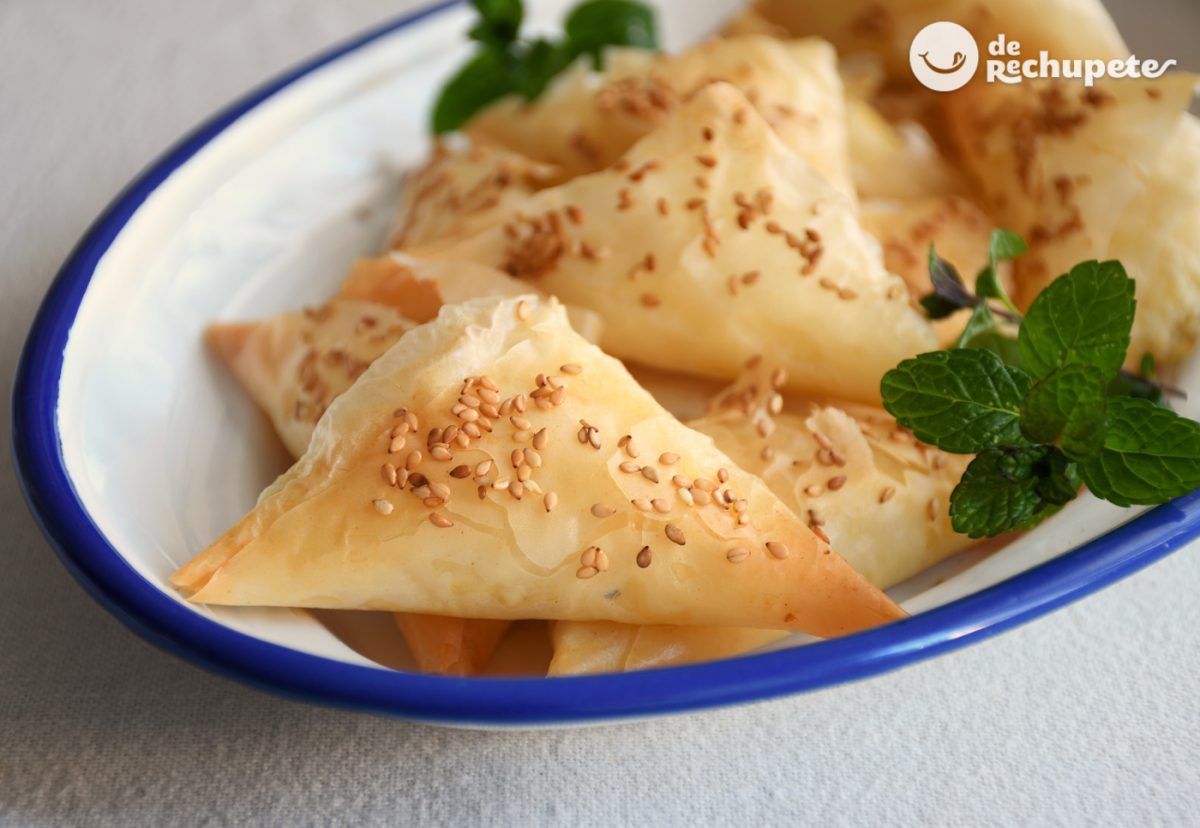 Tiropita griega. Pasteles salados griegos de queso