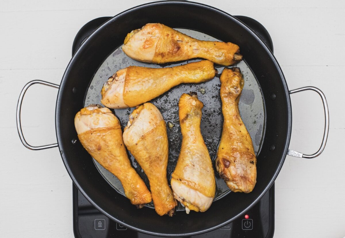 Guiso de pollo con sepia y langostinos