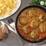 Albóndigas en salsa caseras. Receta de la abuela fácil y jugosa
