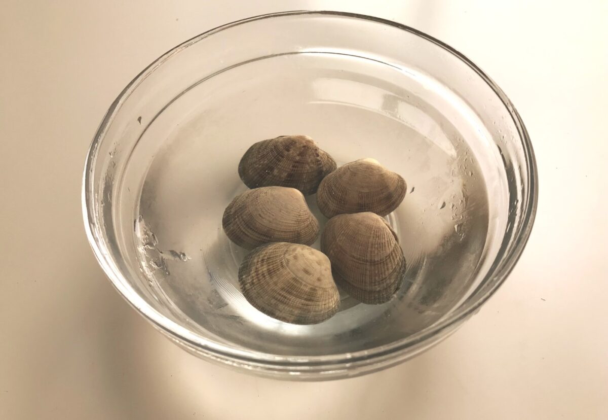 Espaguetis con marisco. Receta de pasta fácil y deliciosa