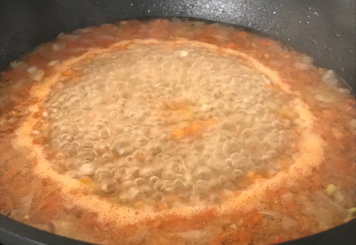 Espaguetis con marisco. Receta de pasta fácil y deliciosa
