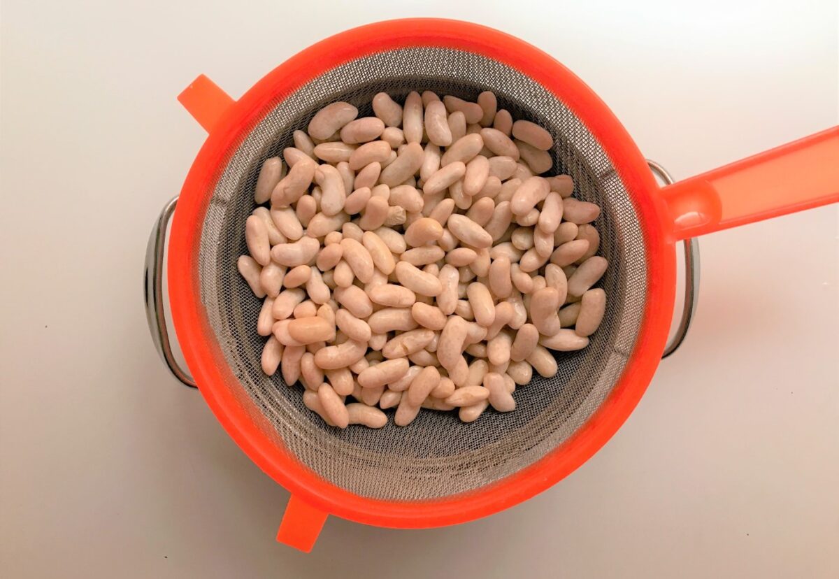 Fassoulada o sopa de alubias griega