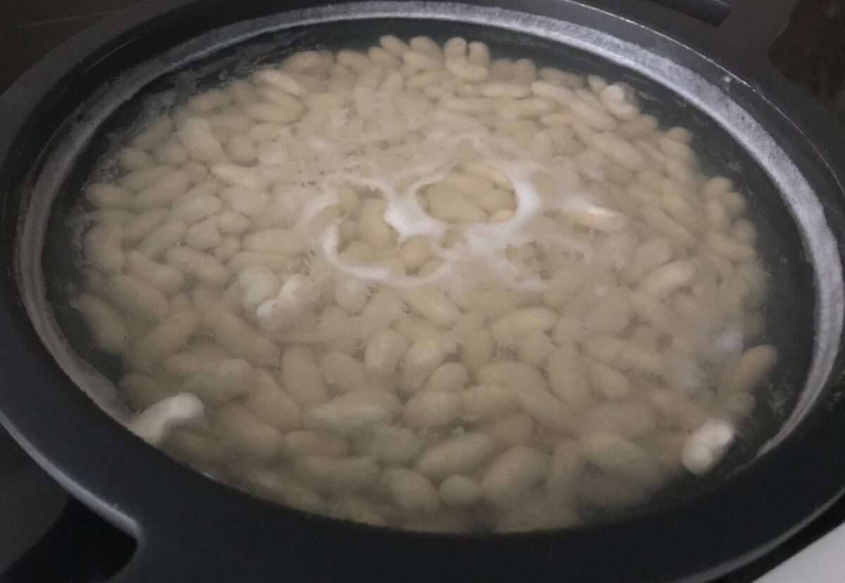 Fassoulada o sopa de alubias griega