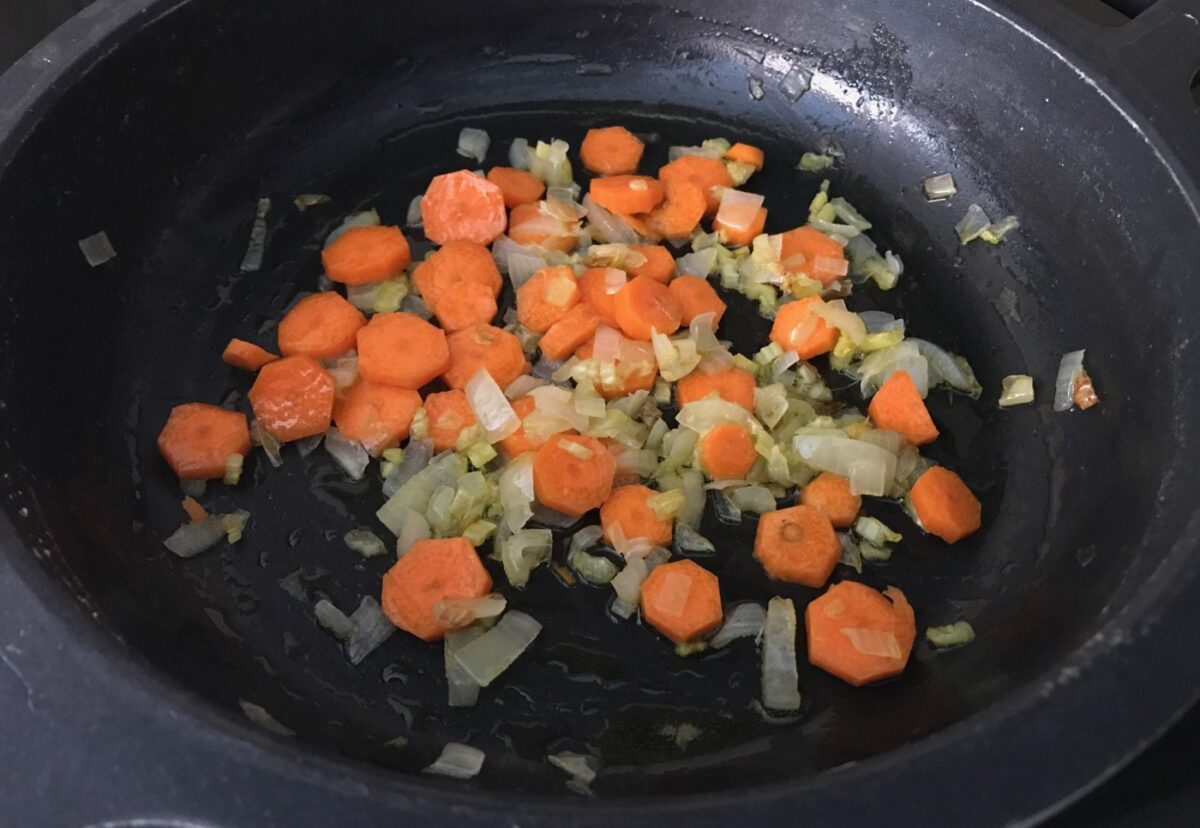 Fassoulada o sopa de alubias griega