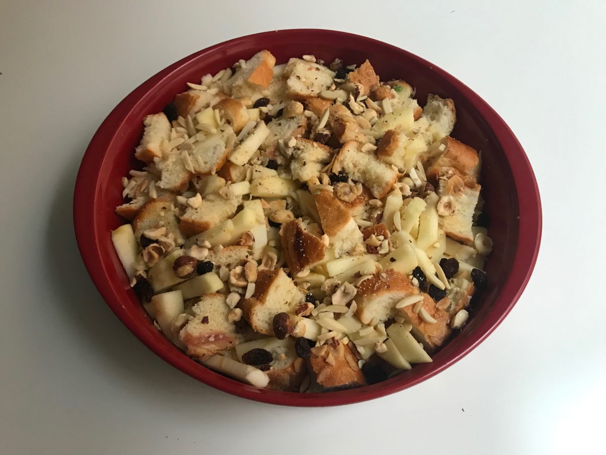 pudin de roscón de reyes y manzana paso 10
