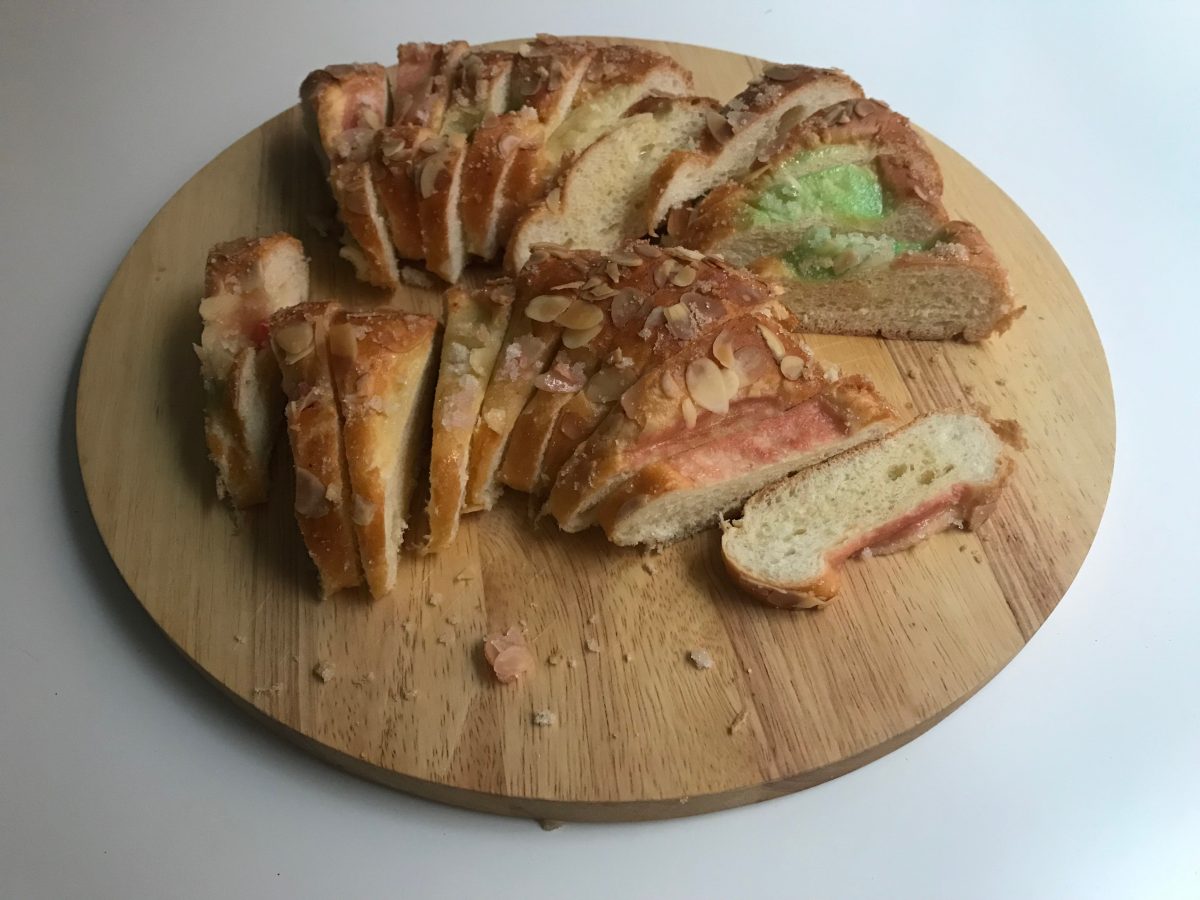 pudin de roscón de reyes y manzana paso 6