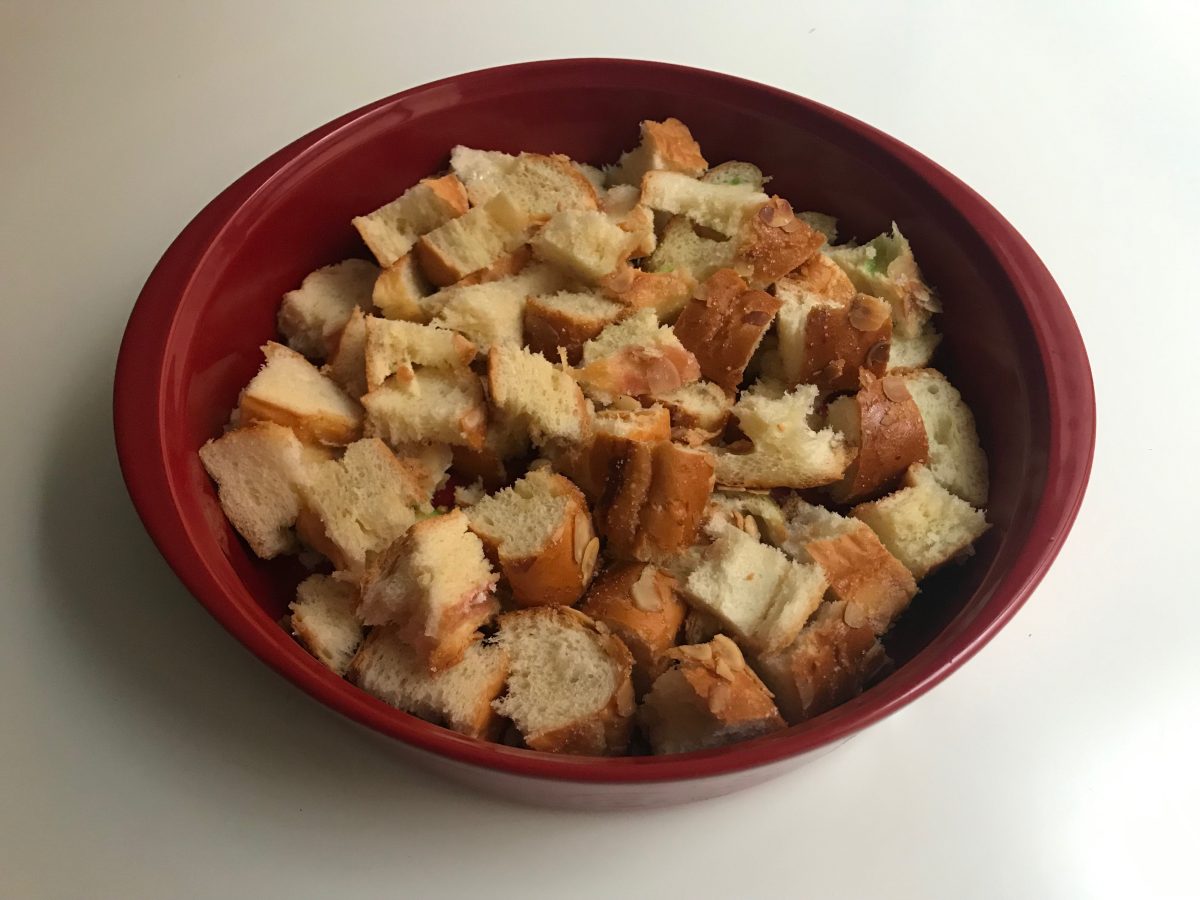 pudin de roscón de reyes y manzana paso 7