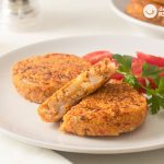 Hamburguesas vegetarianas con patatas, berenjena y pimiento