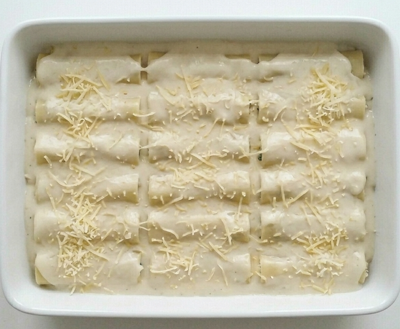 Canelones rellenos de bacalao, espinacas y piñones. Receta de Semana Santa