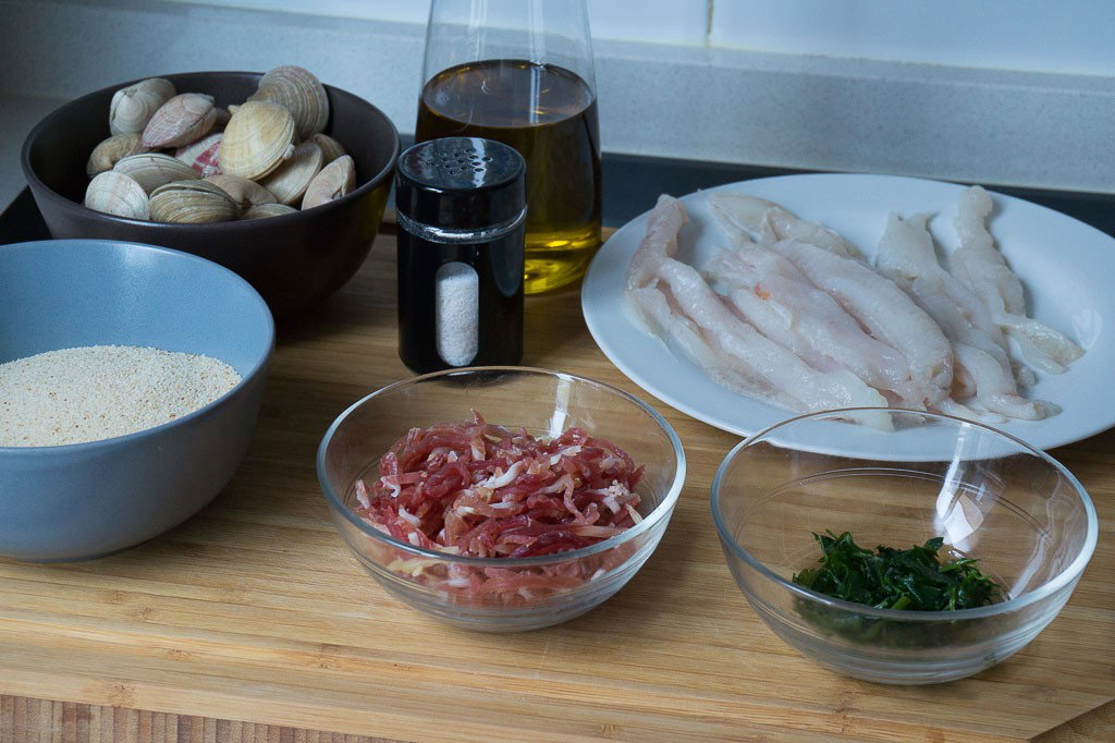 Lenguado a la madrileña con almejas. Receta de pescado fácil, rápida y muy sabrosa