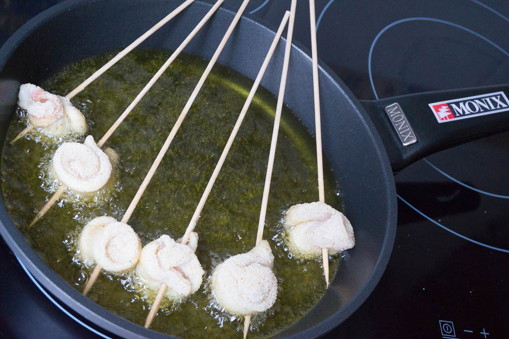 Lenguado a la madrileña con almejas. Receta de pescado fácil, rápida y muy sabrosa