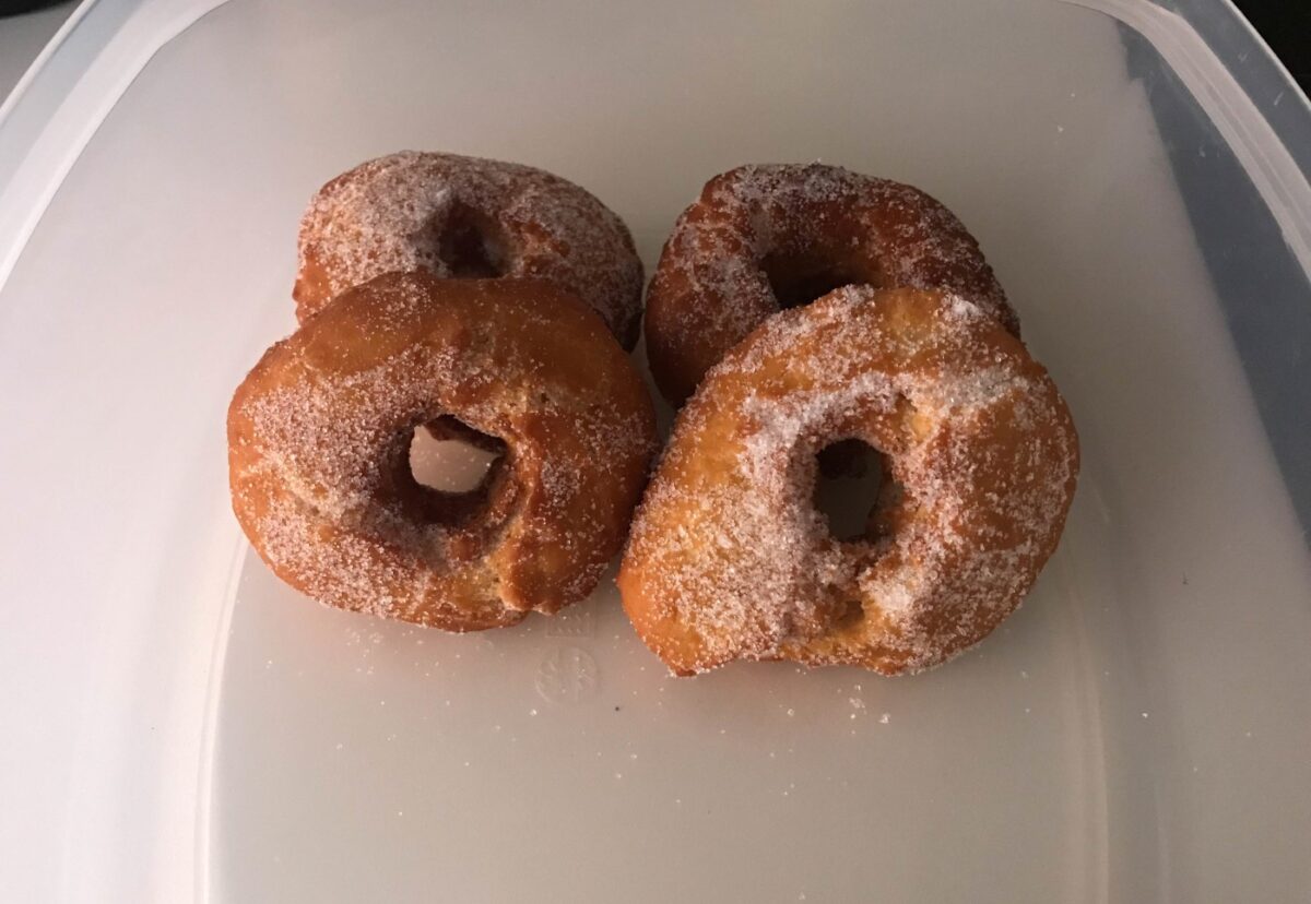 Rosquillas fritas roceñas