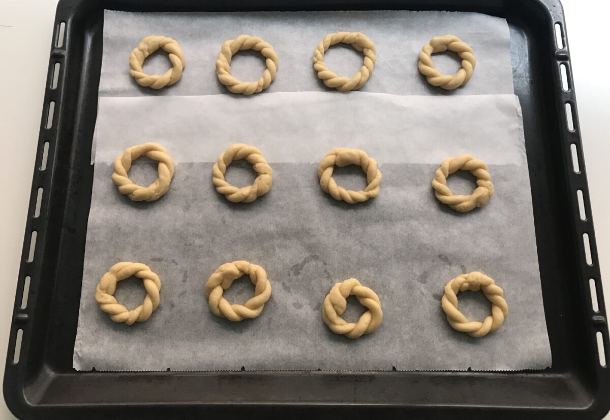 Rosquillas venezolanas o rosquitas caracheras de leche