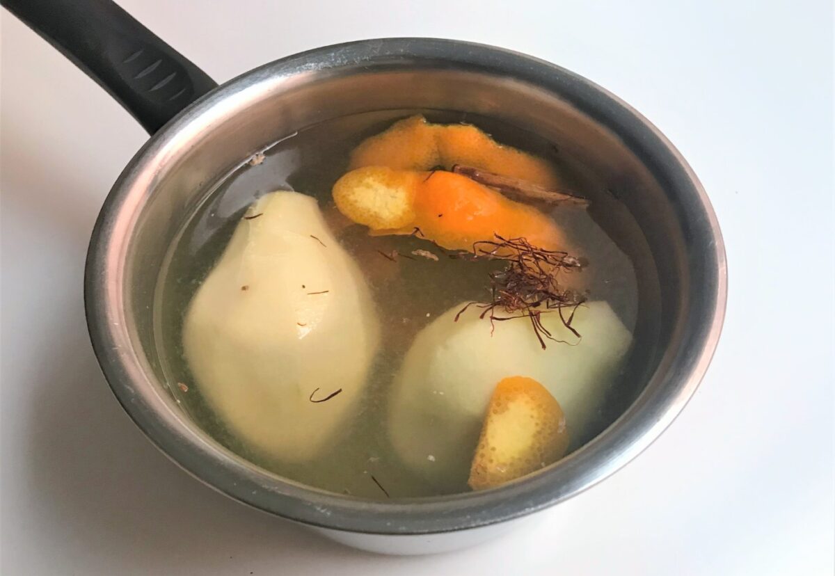 Tarta de peras al azafrán