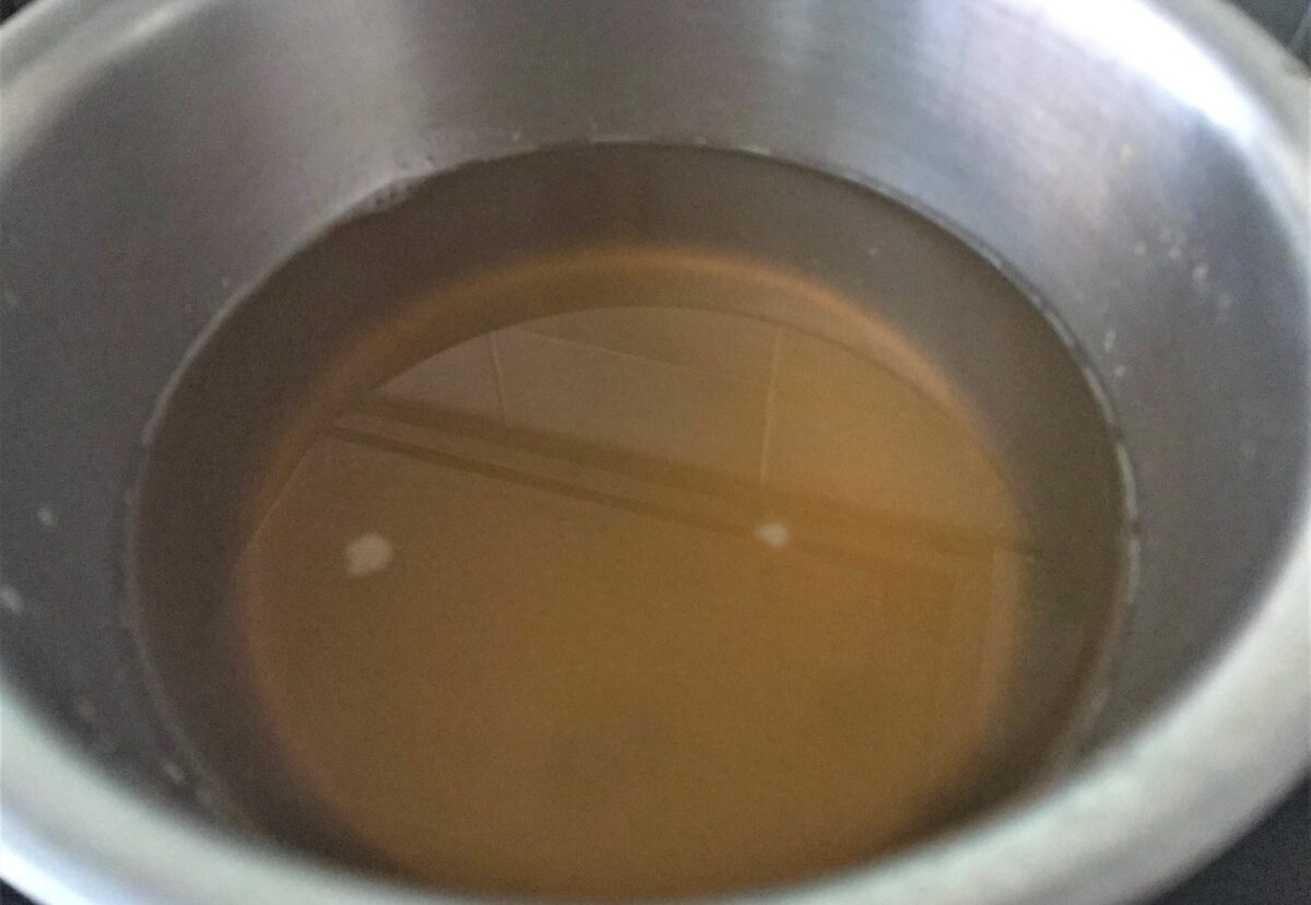 Tarta de peras al azafrán