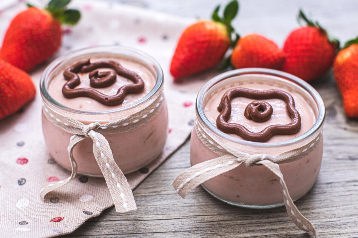 Pudin cremoso de fresas y plátano