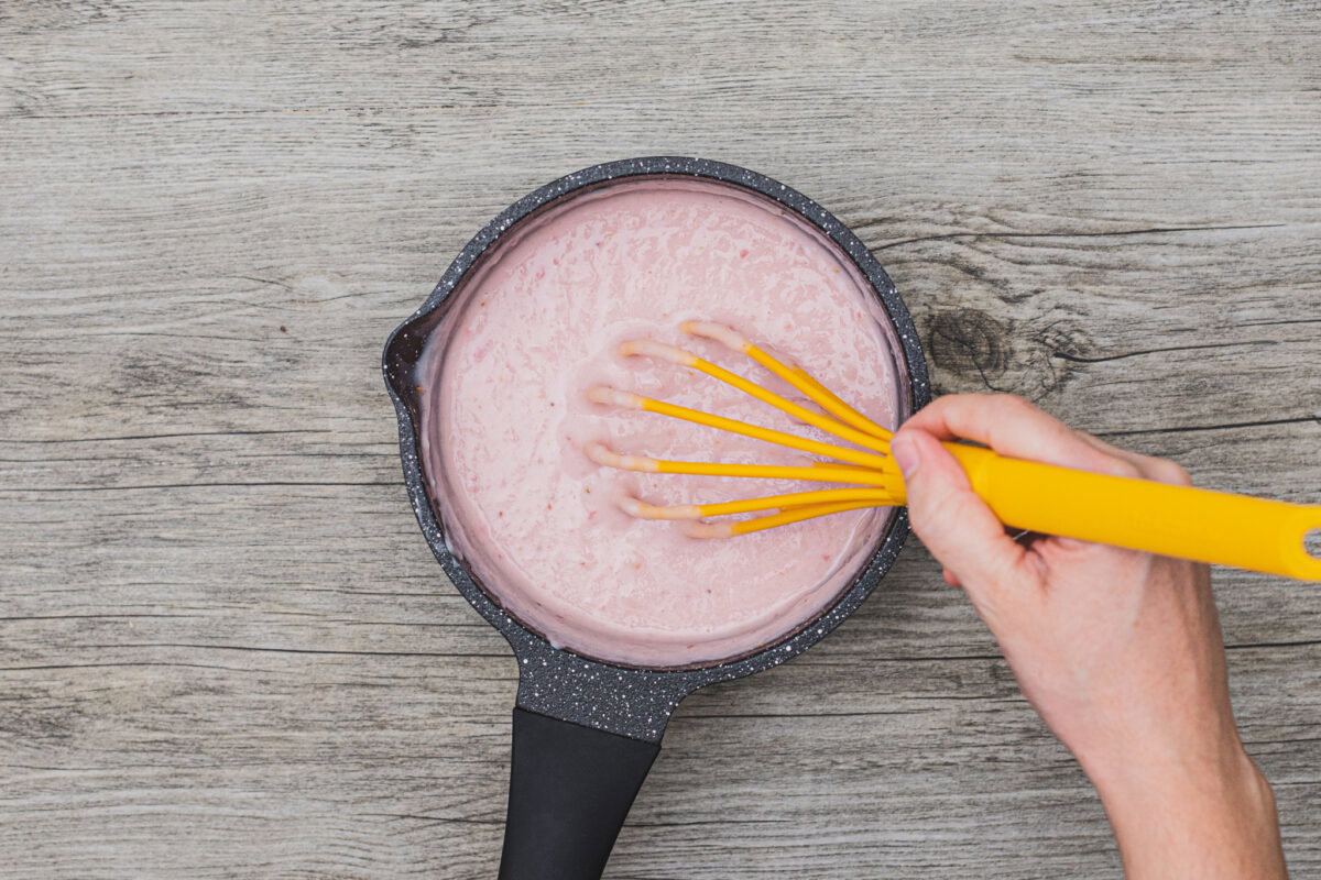 Pudin cremoso de fresas y plátano
