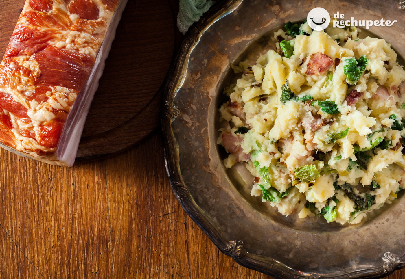 Colcannon. Puré de patatas con repollo y tocino. Receta irlandesa tradicional