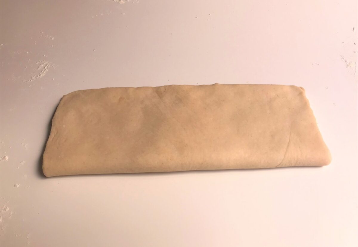 Cómo hacer bollos de cardamomo. Receta sueca tradicional