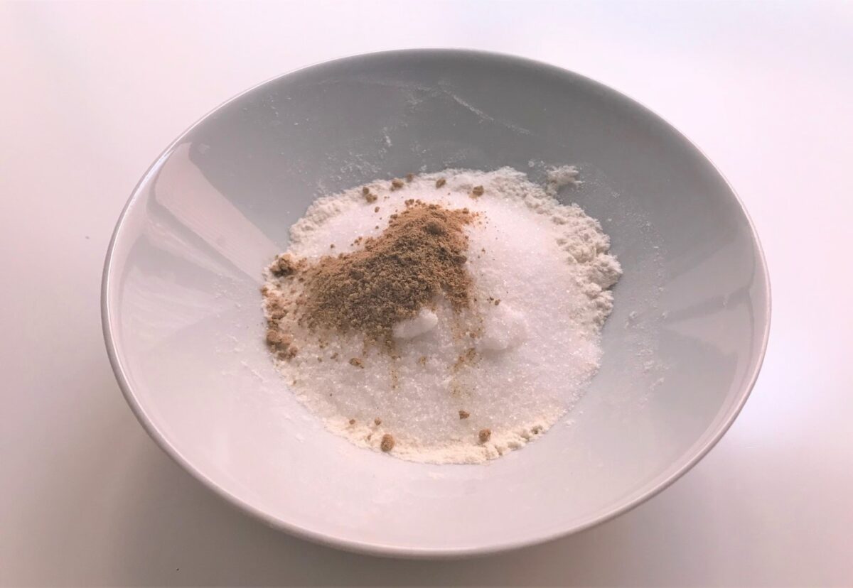 Cómo hacer bollos de cardamomo. Receta sueca tradicional