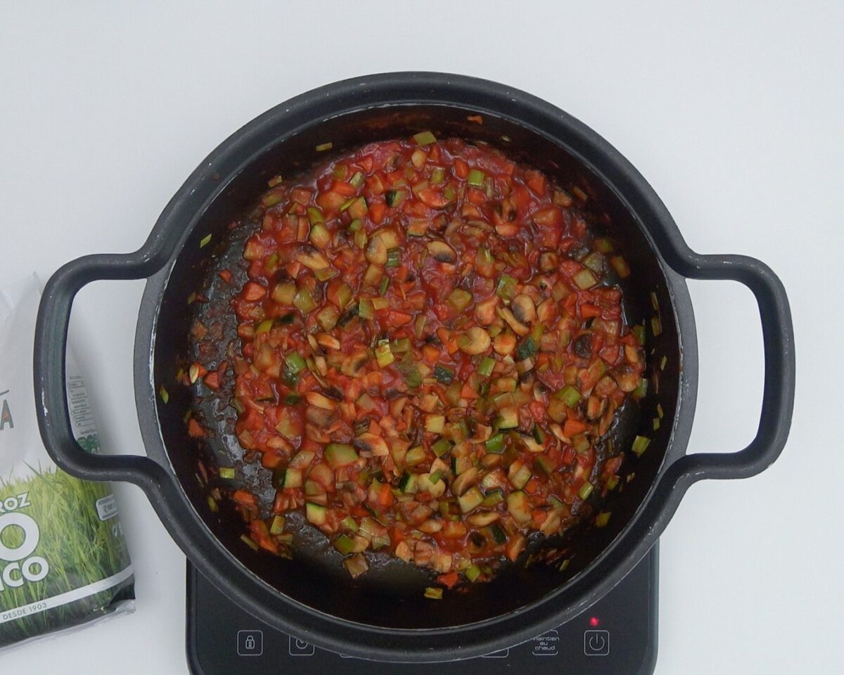 Pimientos rellenos de arroz y verduras. Receta paso a paso