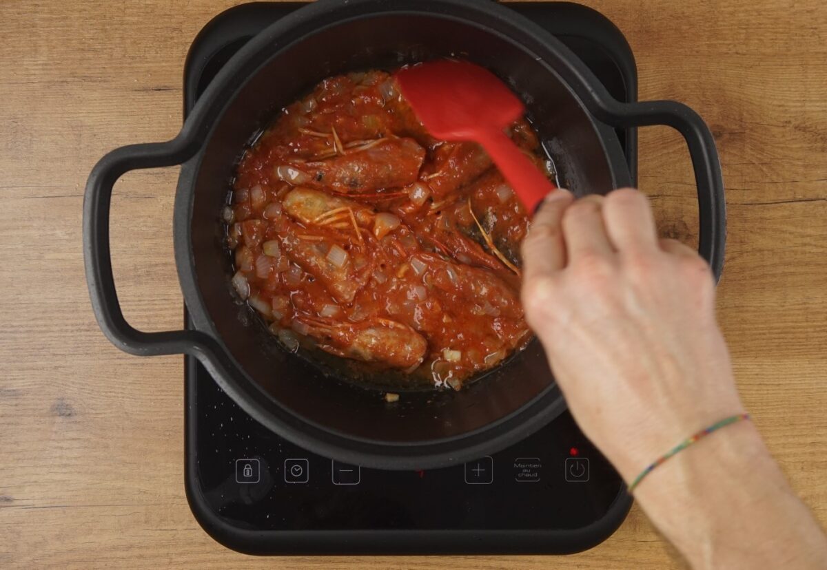 Rape al horno con tomate, una receta fácil para impresionar