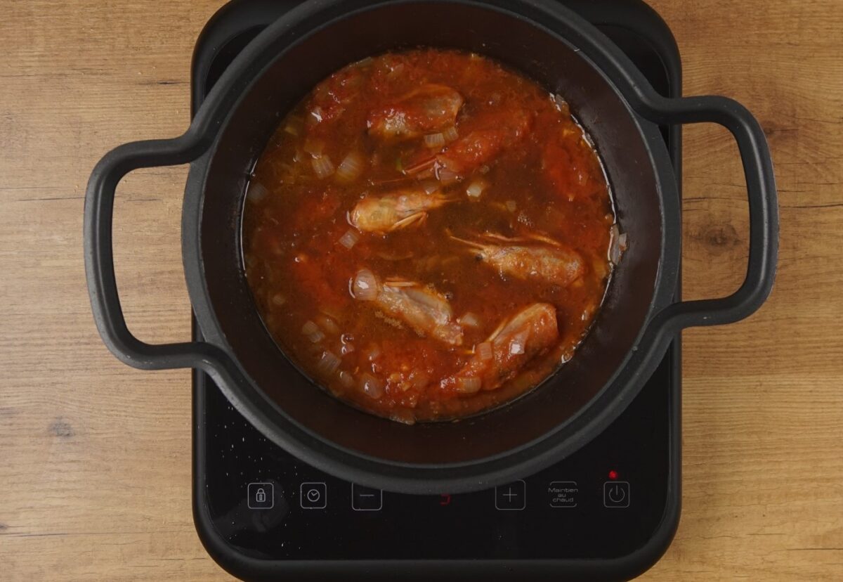 Rape al horno con tomate, una receta fácil para impresionar