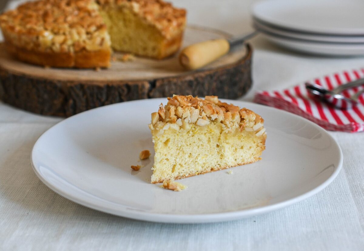 Tarta de almendras casera. Receta portuguesa tradicional y deliciosa