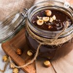 Peanutella o Nutella casera. Crema de cacao y avellanas fácil