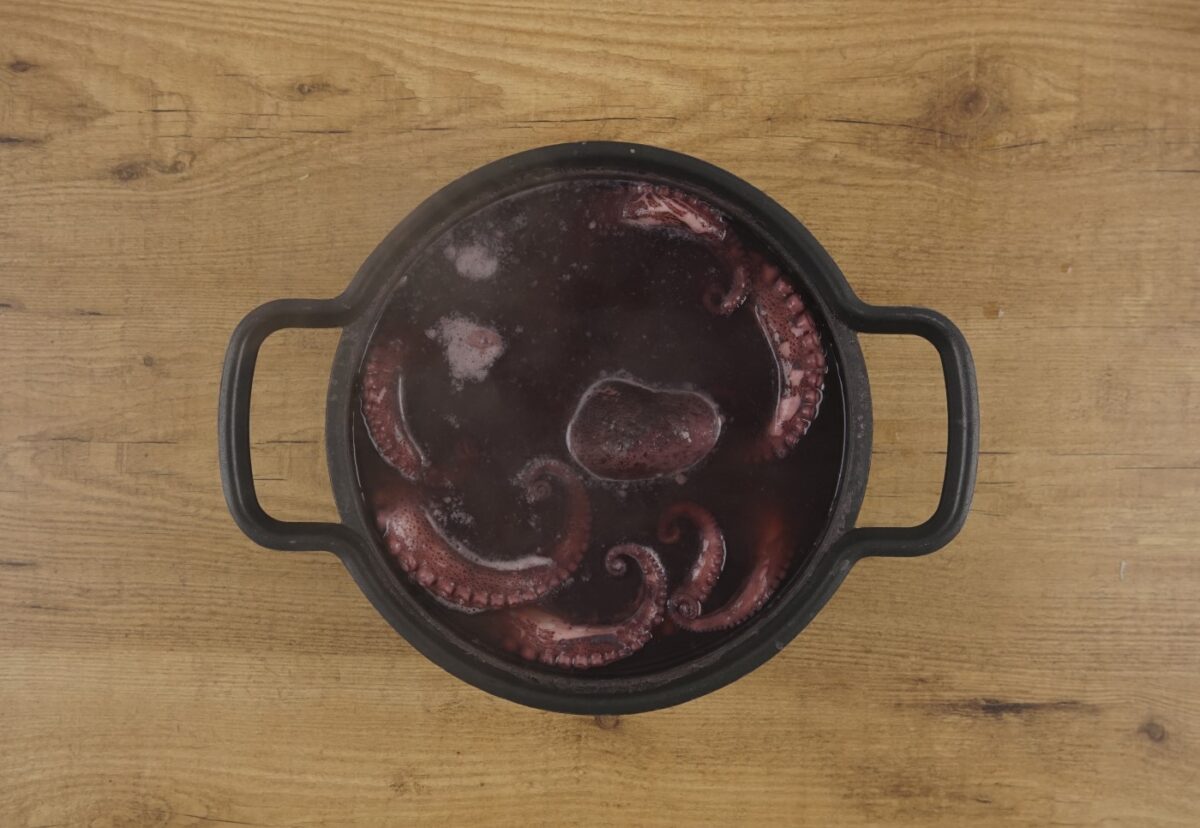 Fabas de Lourenzá con pulpo y langostinos