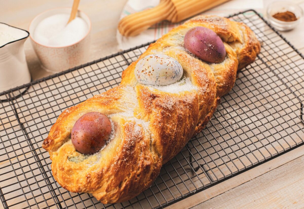 Pan de Pascua o Tsoureki. Postre griego de Semana Santa