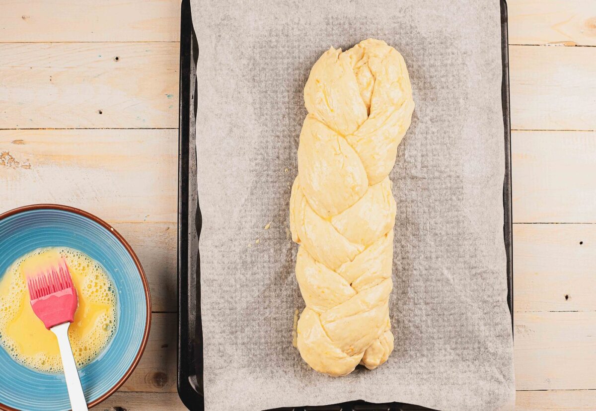 Pan de Pascua o Tsoureki. Postre griego de Semana Santa