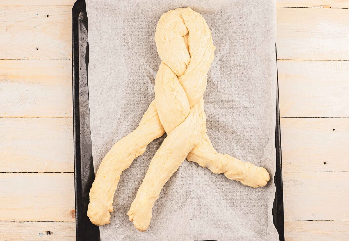 Pan de Pascua o Tsoureki. Postre griego de Semana Santa