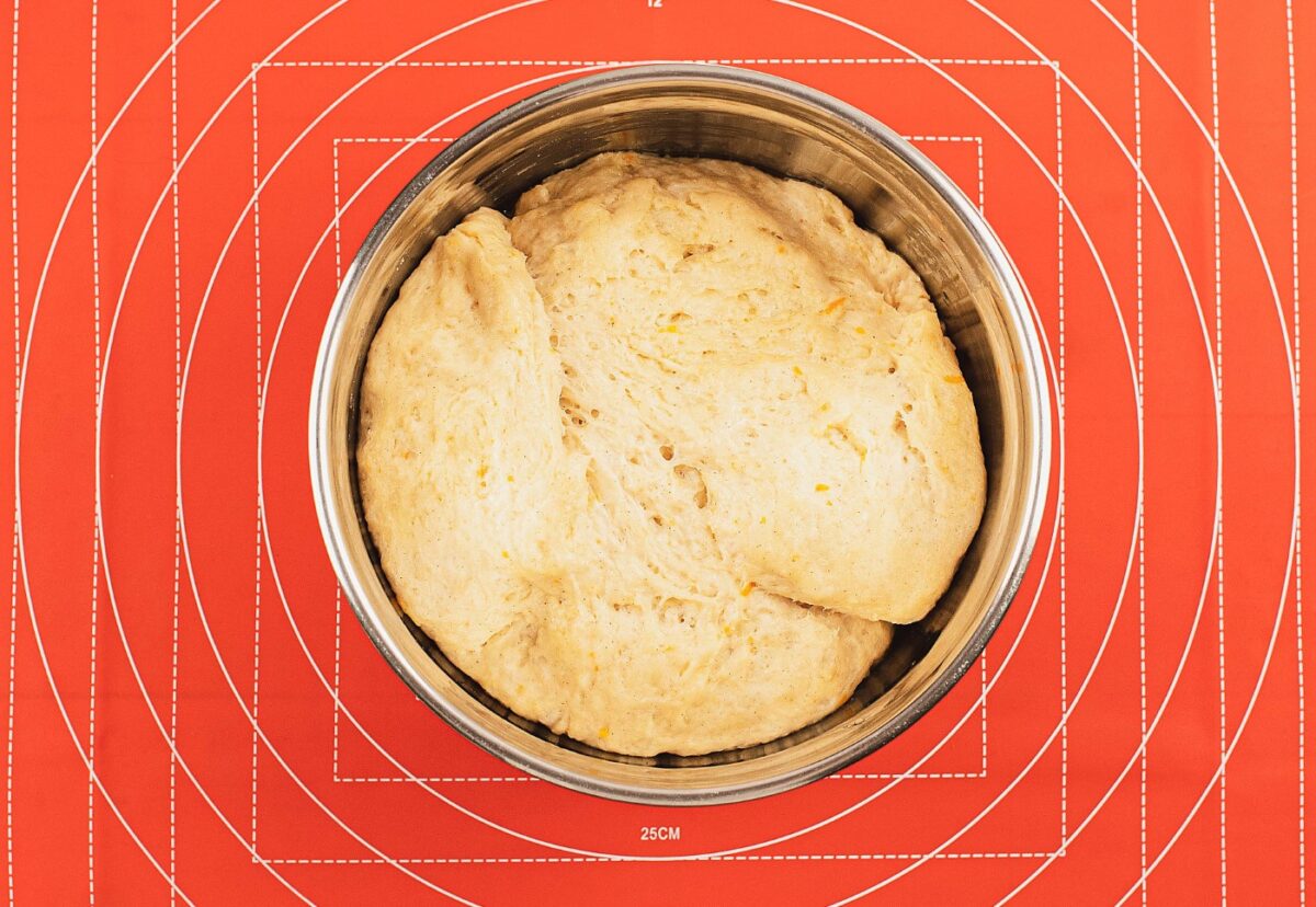 Pan de Pascua o Tsoureki. Postre griego de Semana Santa