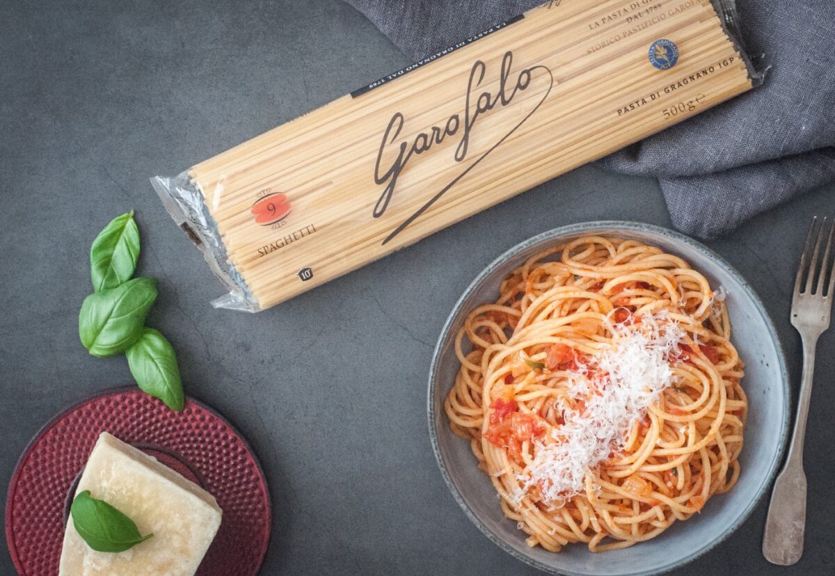 Cómo hacer pasta Napolitana. Spaghetti napolitana