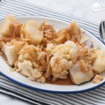Bacalao con coliflor, patatas y refrito. Receta tradicional gallega