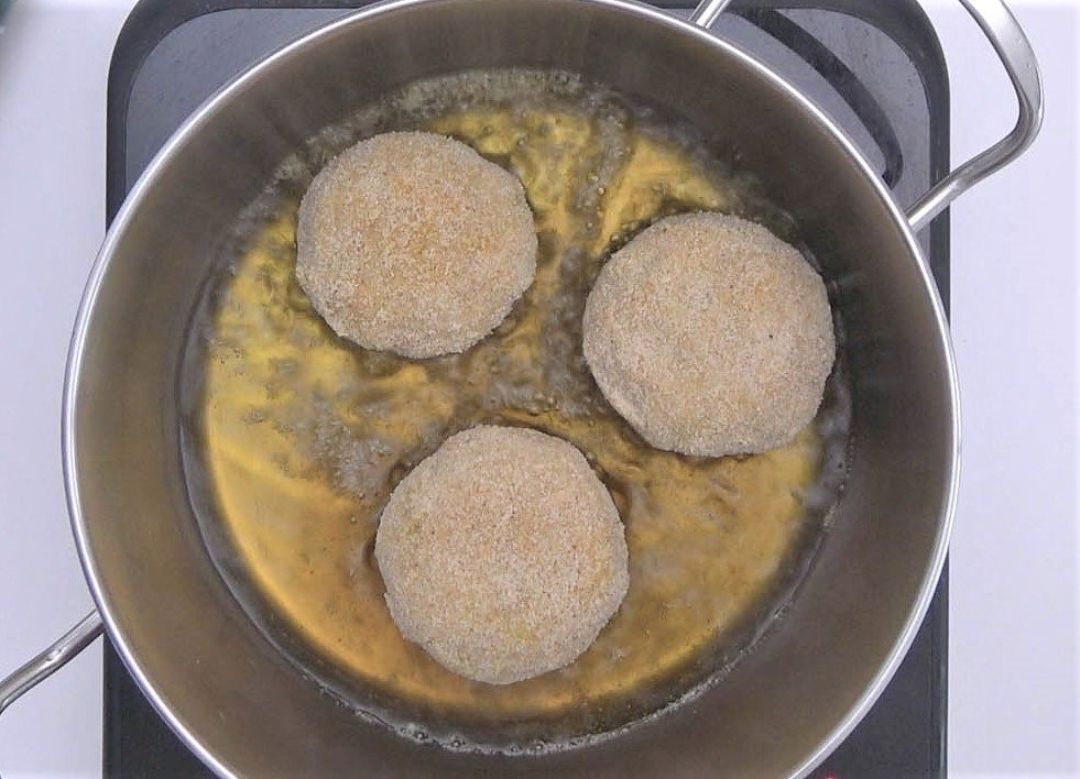 Bombas de patata y carne. Patatas o papas rellenas paso a paso