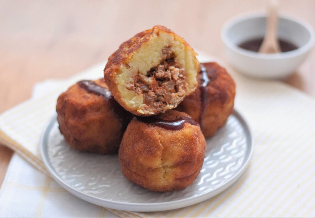 Bombas de patata y carne. Patatas o papas rellenas paso a paso