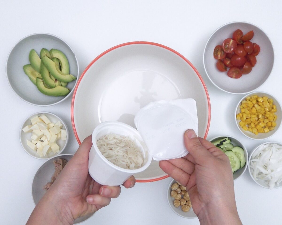 Ensalada arroz basmati con atún. Receta sencilla, fresca, saciante y deliciosa