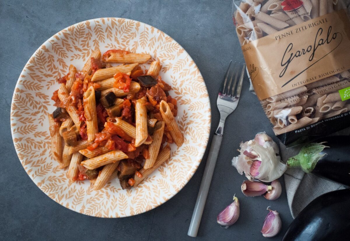 Pasta integral con verduras. Receta de pasta sana y deliciosa