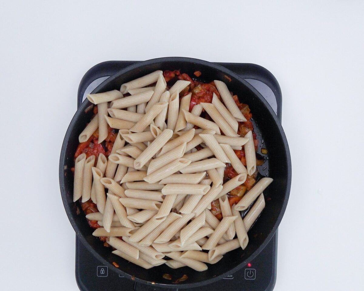 Pasta integral con verduras. Receta de pasta sana y deliciosa